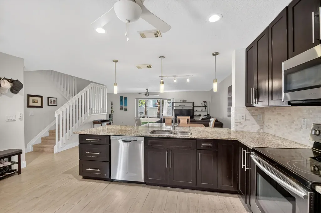 1039 Arezzo Circle Boynton Beach FL 33436