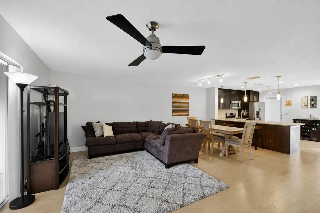 1039 Arezzo Circle Boynton Beach FL 33436