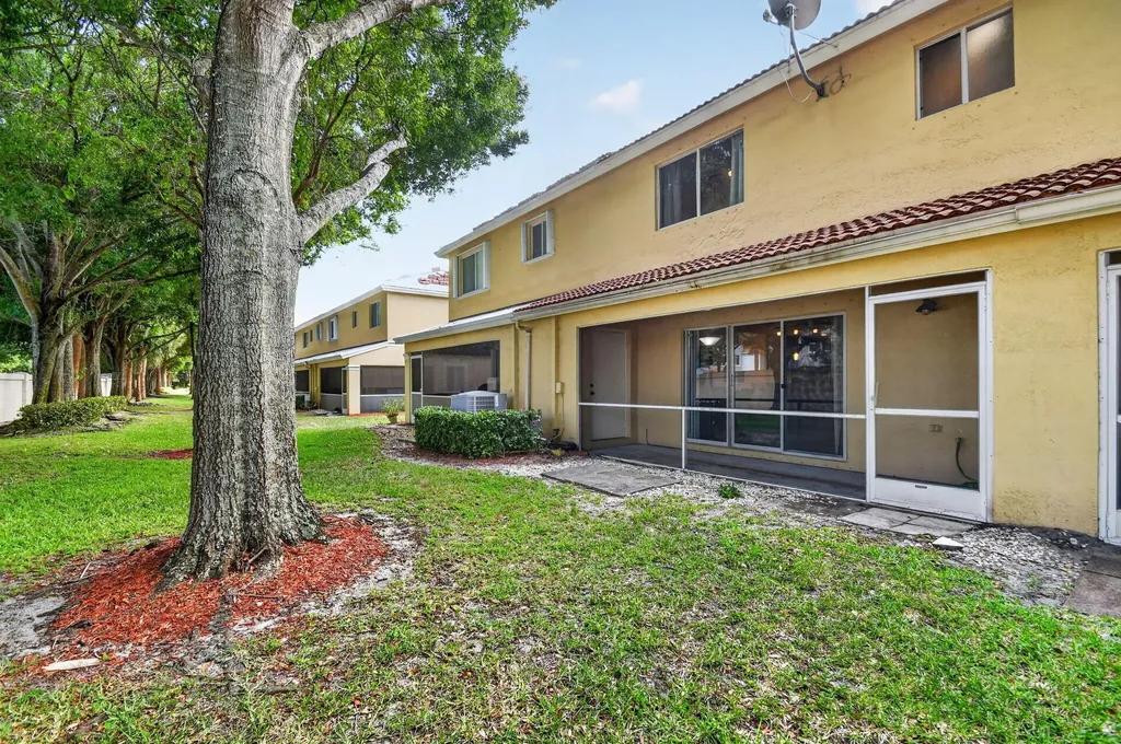 1039 Arezzo Circle Boynton Beach FL 33436