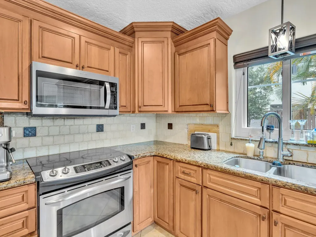 10310 Santiago Street Cooper City FL 33026