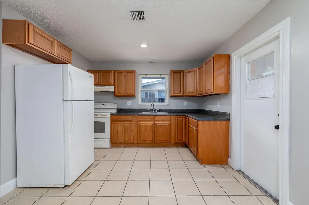 917 SE Nassau Avenue Stuart FL 34994