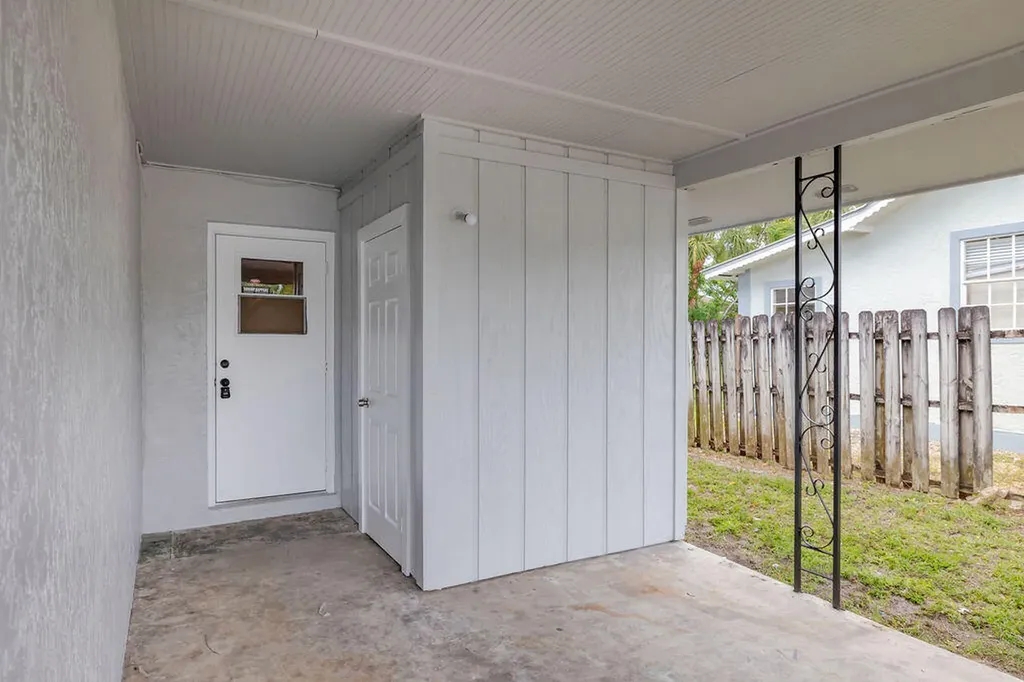 917 SE Nassau Avenue Stuart FL 34994