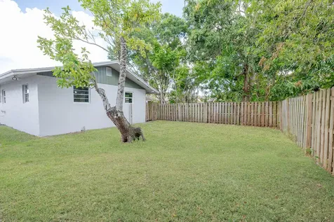 917 SE Nassau Avenue Stuart FL 34994
