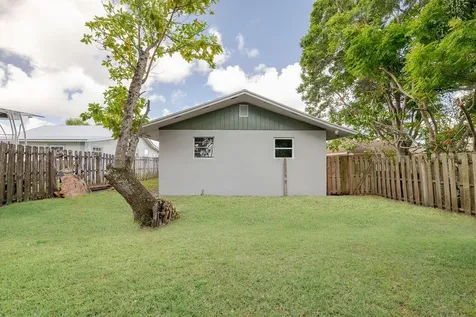 917 SE Nassau Avenue Stuart FL 34994