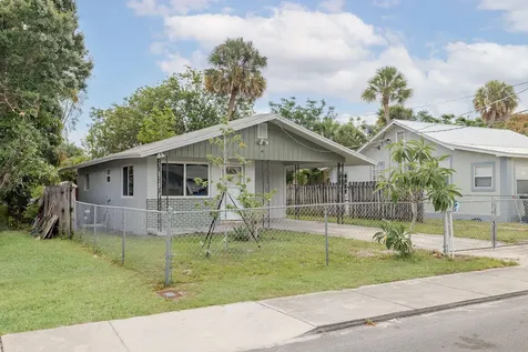 917 SE Nassau Avenue Stuart FL 34994