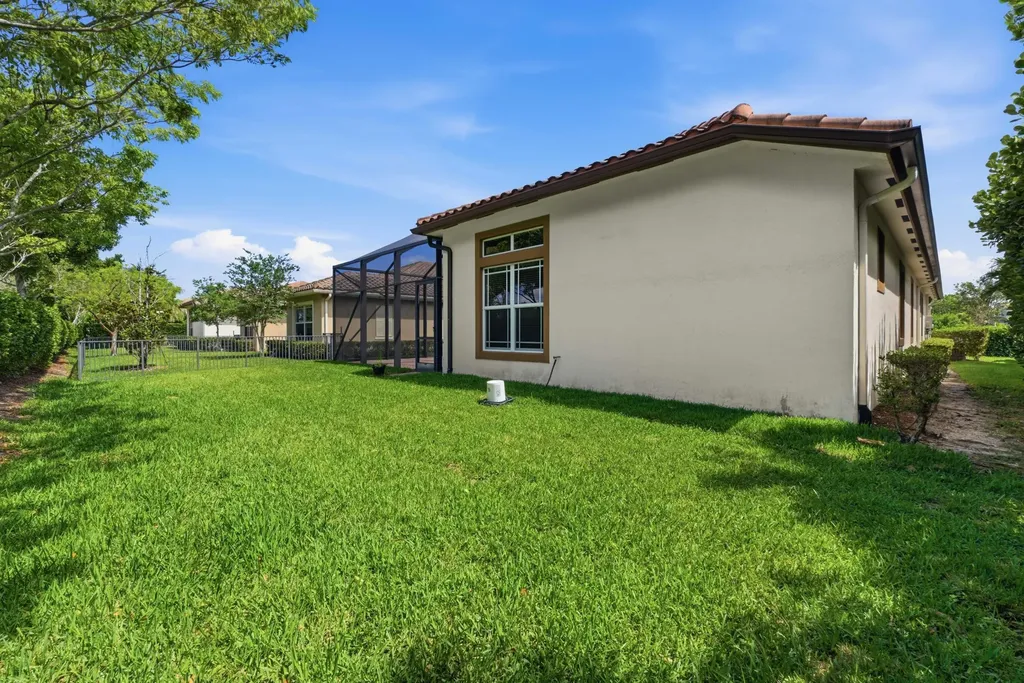 9871 Lakeview Lane Parkland FL 33076