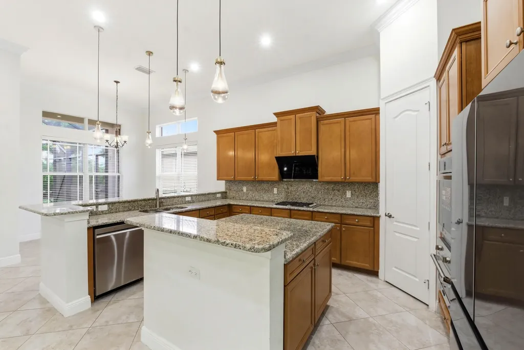 9871 Lakeview Lane Parkland FL 33076