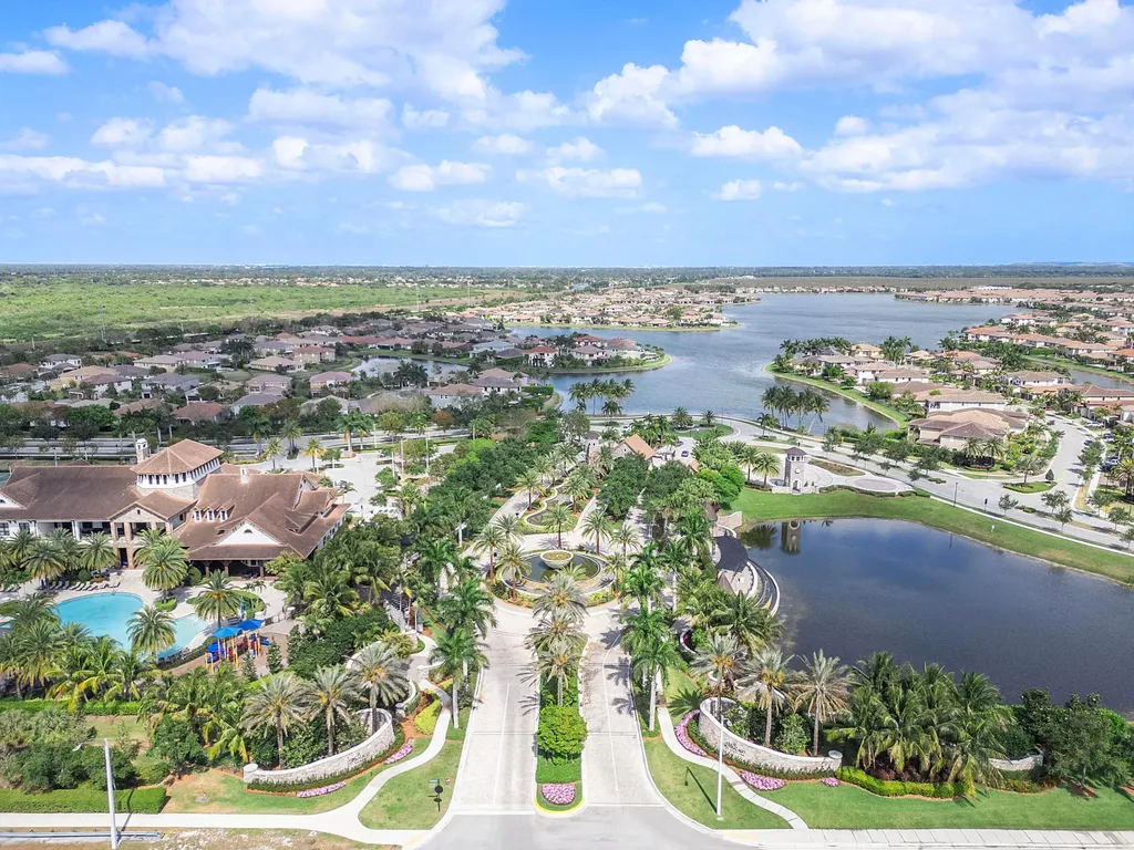 9871 Lakeview Lane Parkland FL 33076