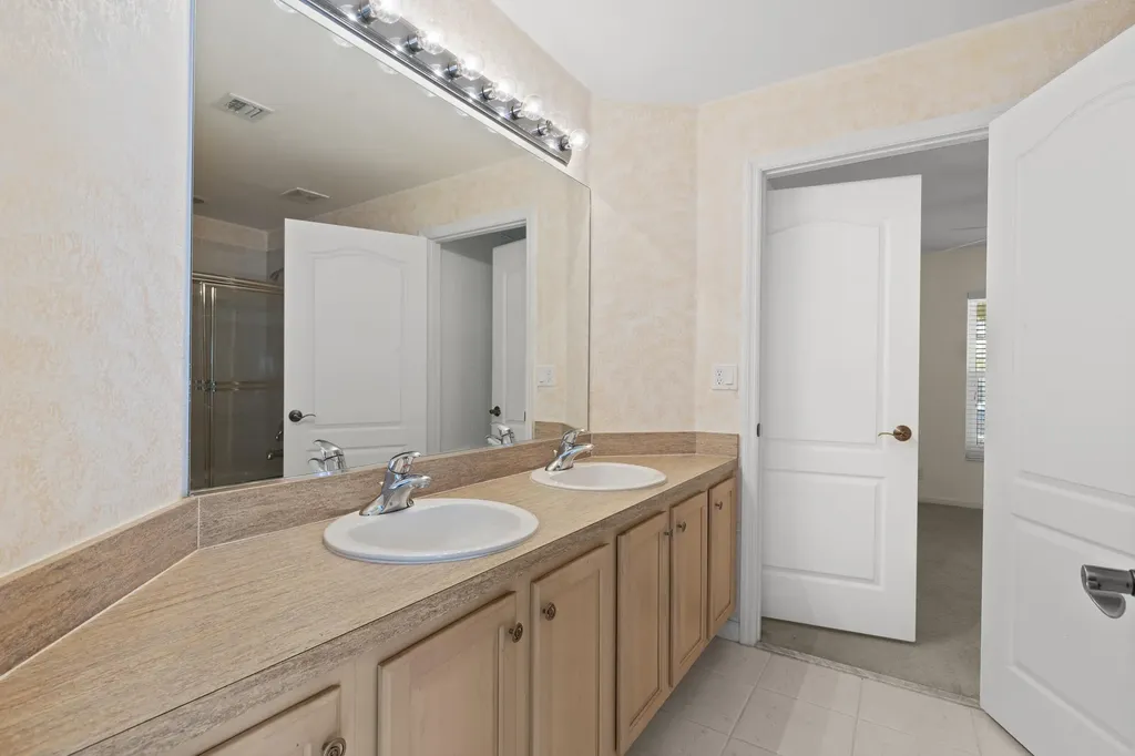 154 Berenger Walk Royal Palm Beach FL 33414