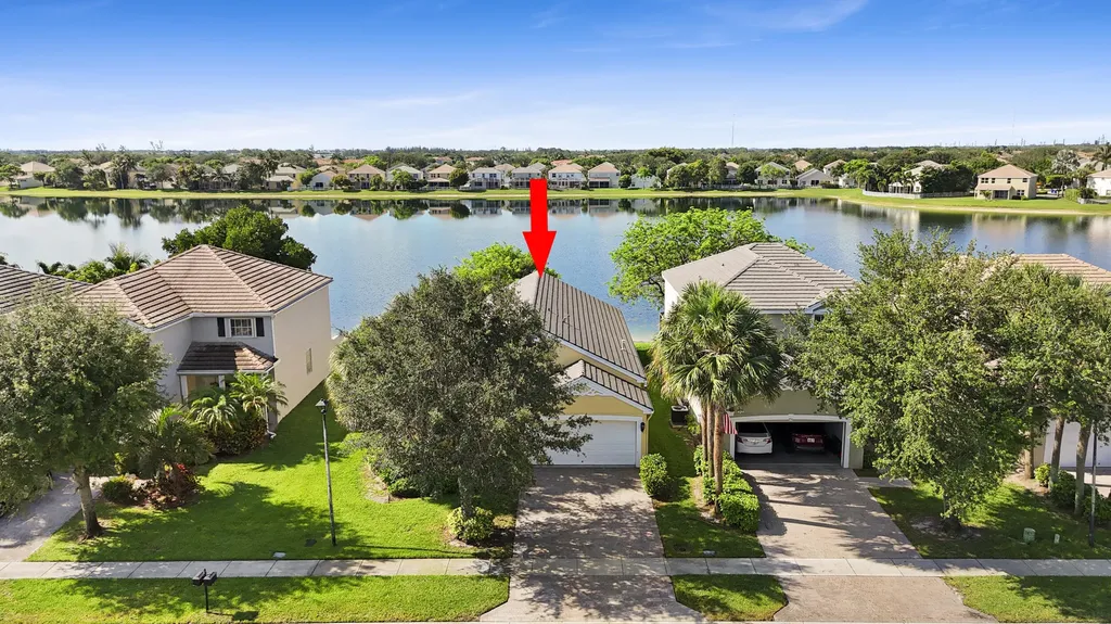 154 Berenger Walk Royal Palm Beach FL 33414
