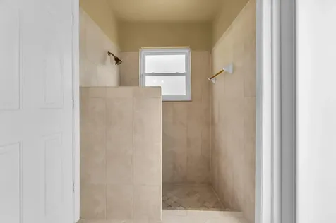 895 NW 110th Lane Coral Springs FL 33071