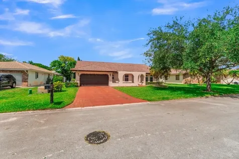 895 NW 110th Lane Coral Springs FL 33071