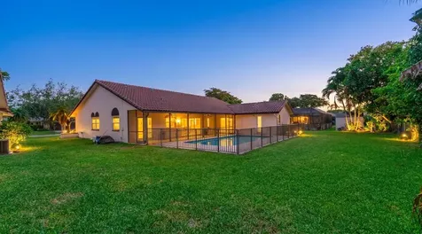 895 NW 110th Lane Coral Springs FL 33071