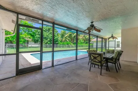 895 NW 110th Lane Coral Springs FL 33071
