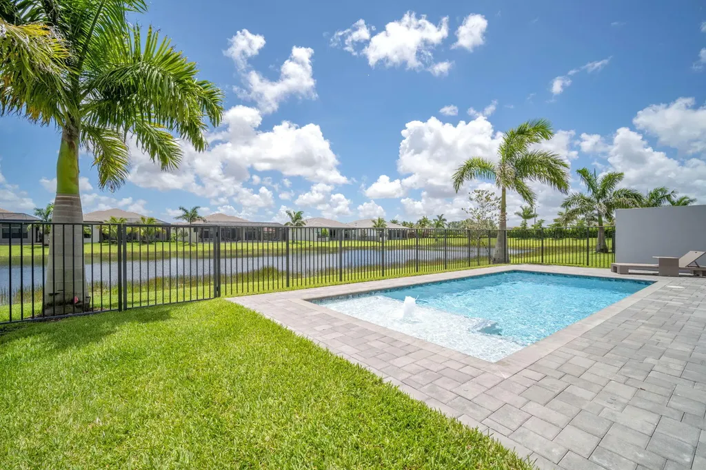 9651 Spruce Woods Drive Boynton Beach FL 33473