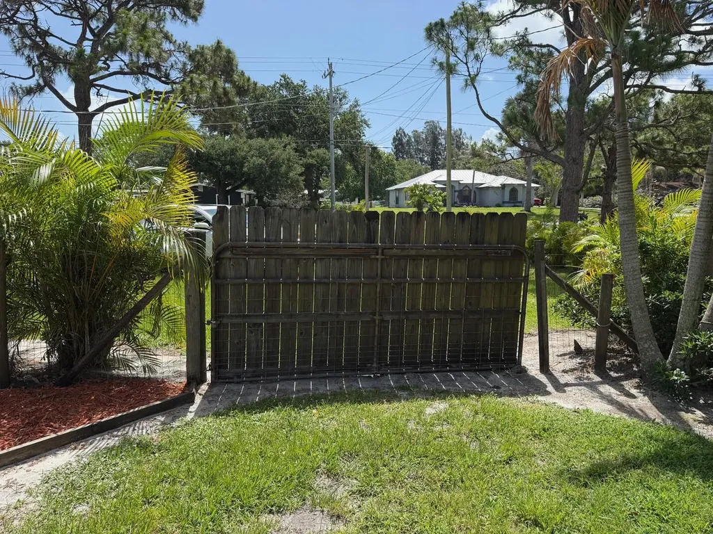 709 Savannah Street Fort Pierce FL 34982