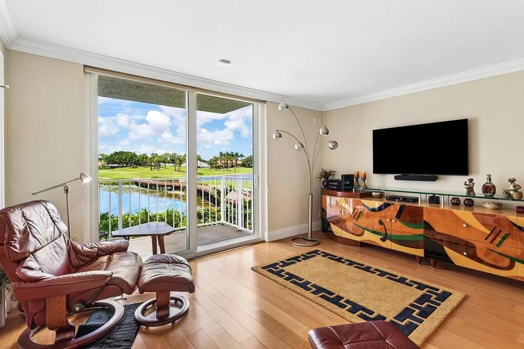 7369 Orangewood Lane Boca Raton FL 33433