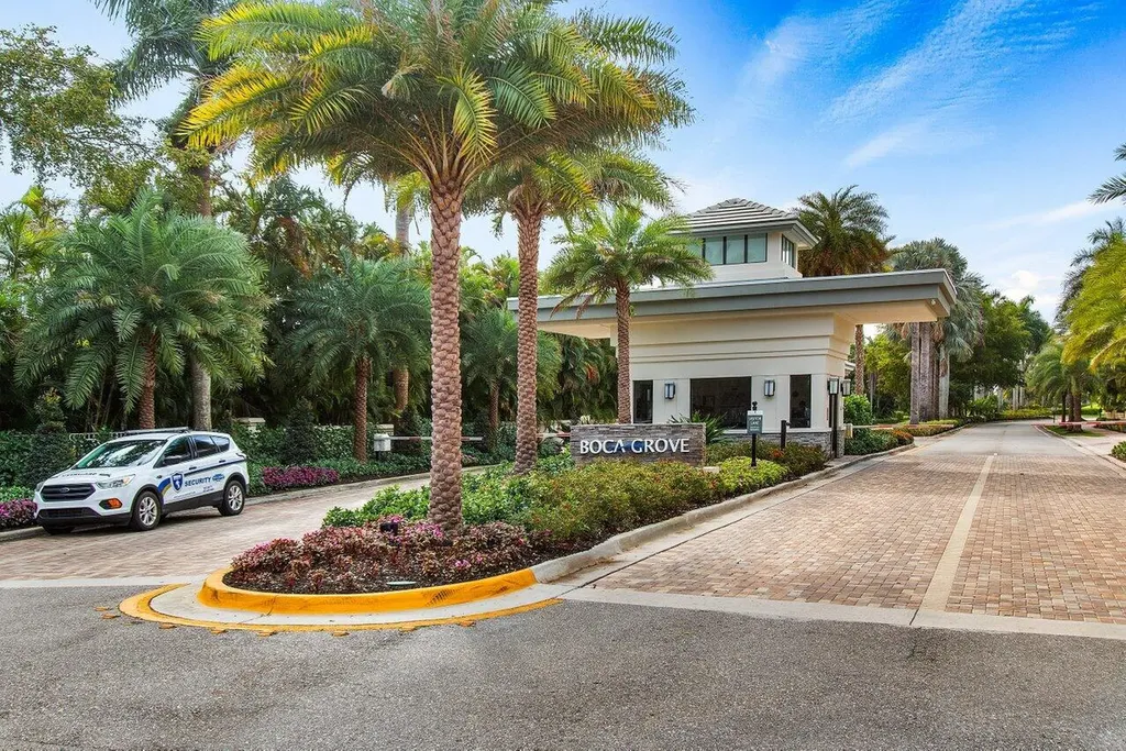 7369 Orangewood Lane Boca Raton FL 33433