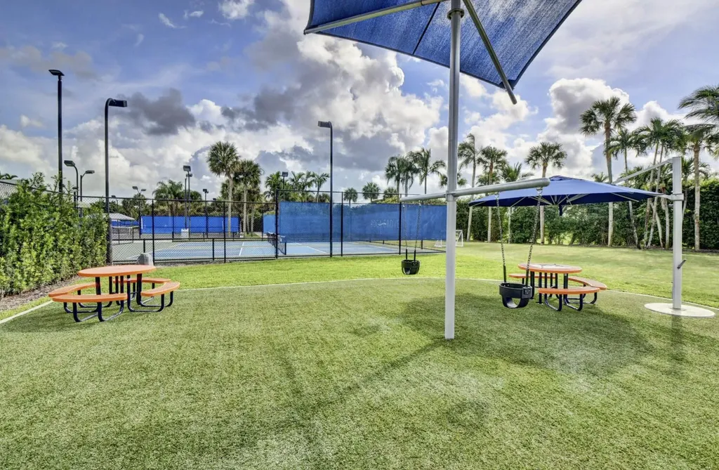 7369 Orangewood Lane Boca Raton FL 33433