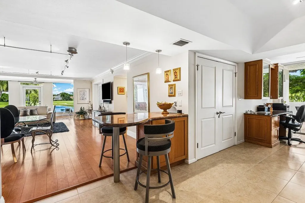 7369 Orangewood Lane Boca Raton FL 33433