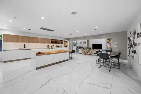 5920 NE 21st Road Fort Lauderdale FL 33308