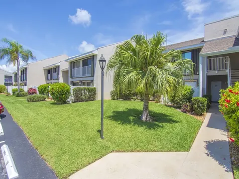 3206 S Lakeview Circle Fort Pierce FL 34949