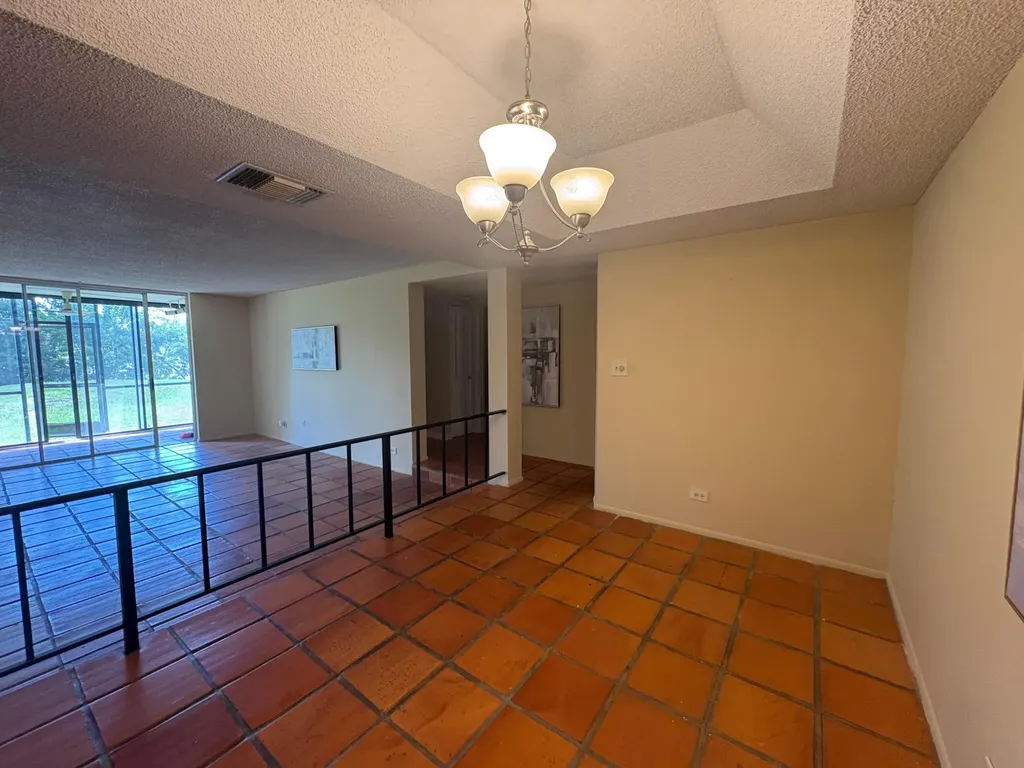 3720 Inverrary Drive Lauderhill FL 33319
