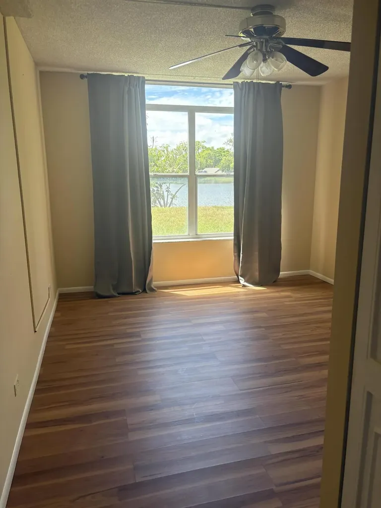 3720 Inverrary Drive Lauderhill FL 33319