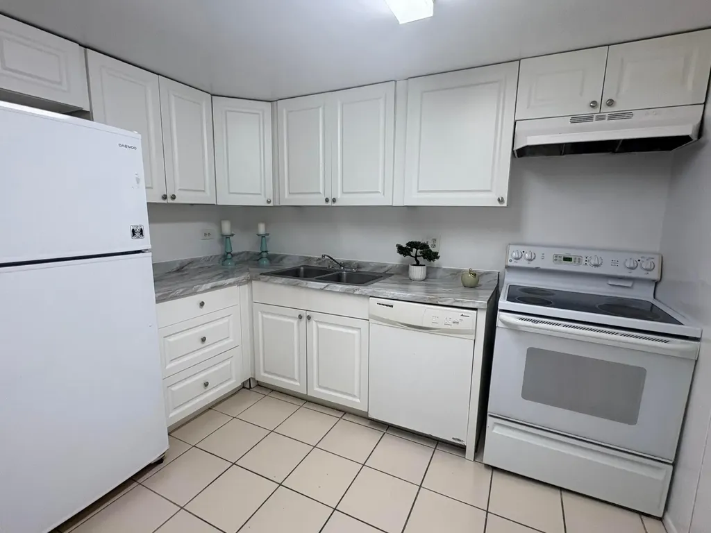 3720 Inverrary Drive Lauderhill FL 33319