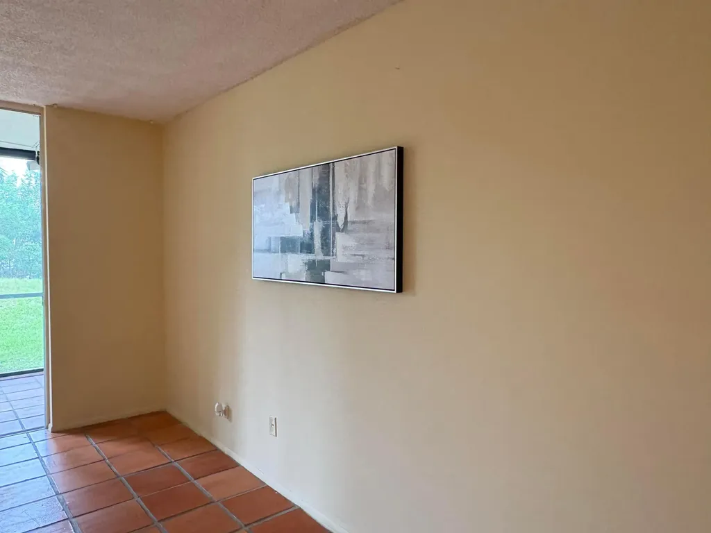 3720 Inverrary Drive Lauderhill FL 33319