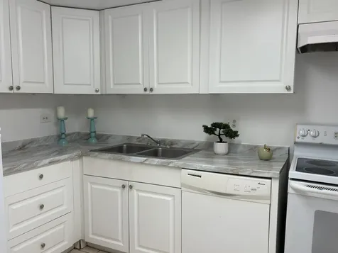 3720 Inverrary Drive Lauderhill FL 33319