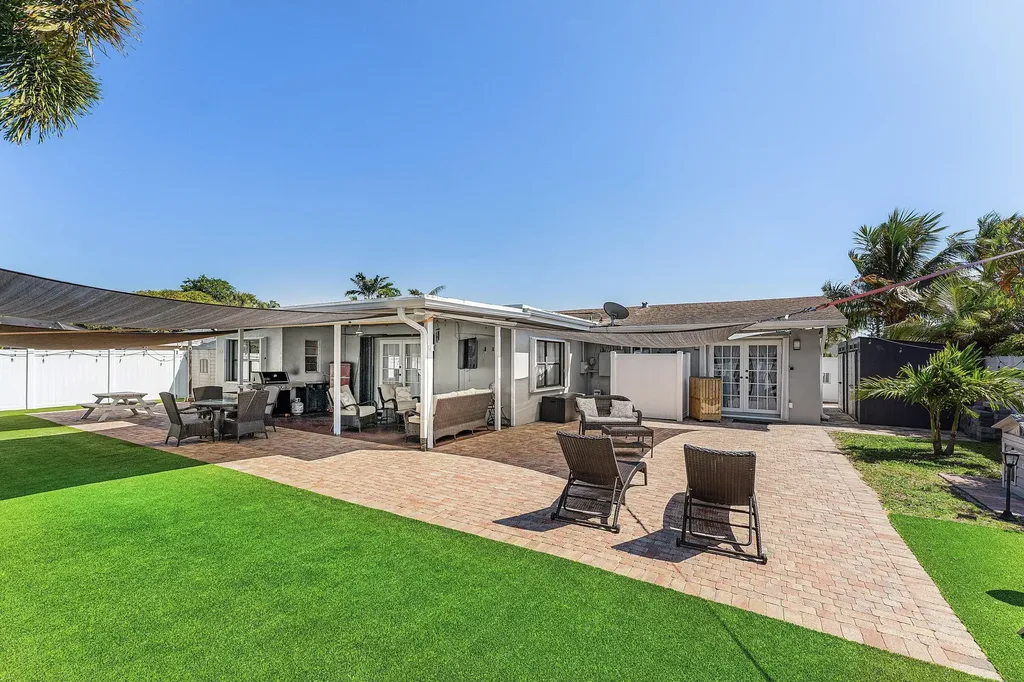 517 Ibis Drive Delray Beach FL 33444