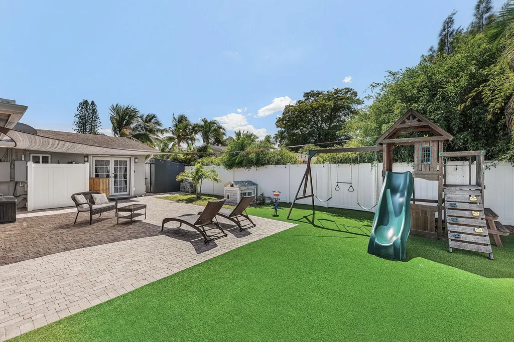 517 Ibis Drive Delray Beach FL 33444