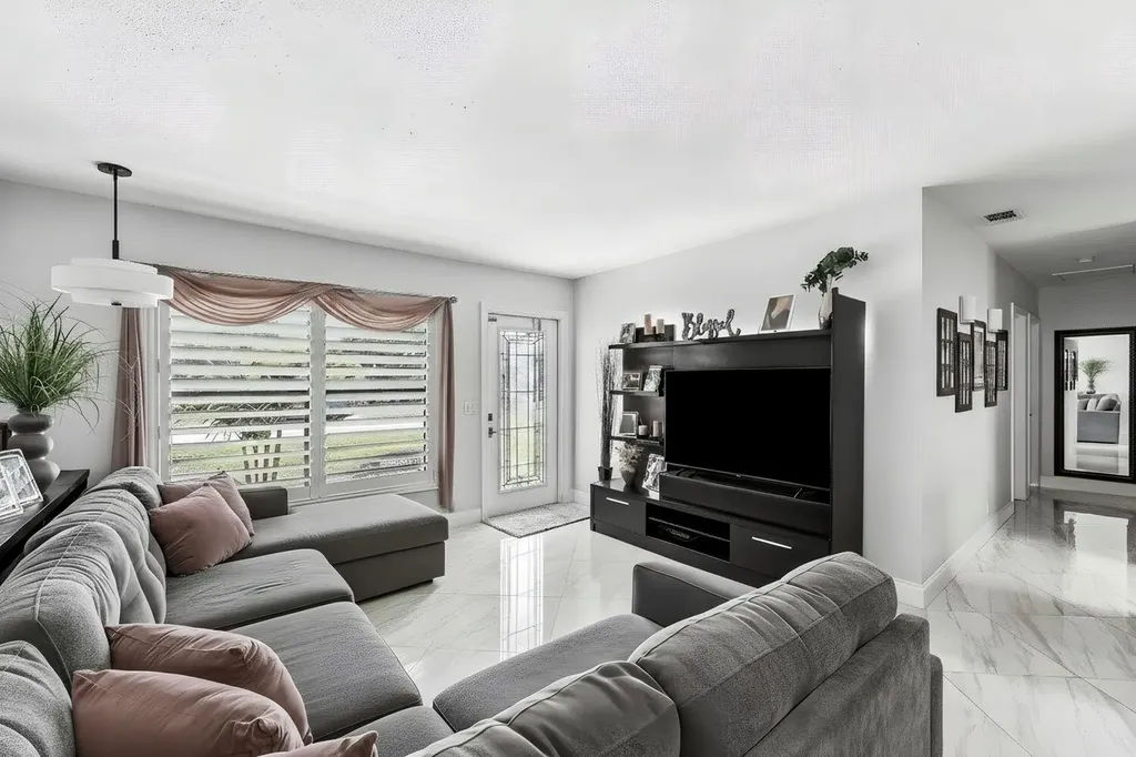 517 Ibis Drive Delray Beach FL 33444