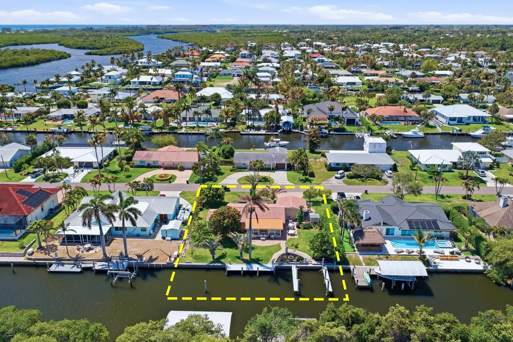 8455 SE Palm Street Hobe Sound FL 33455