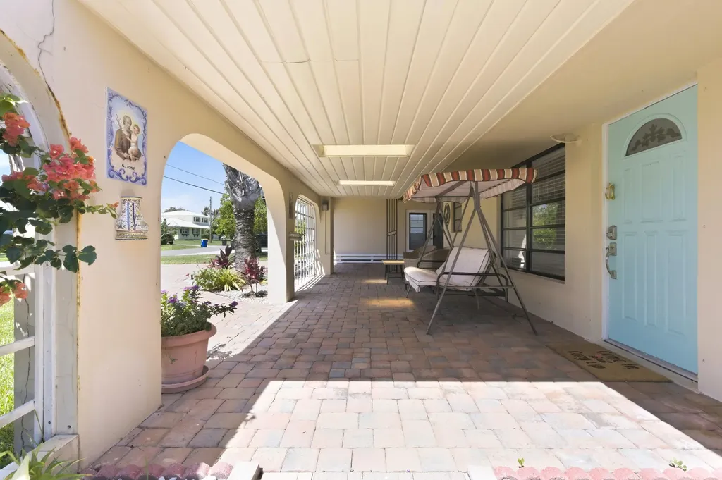 8455 SE Palm Street Hobe Sound FL 33455