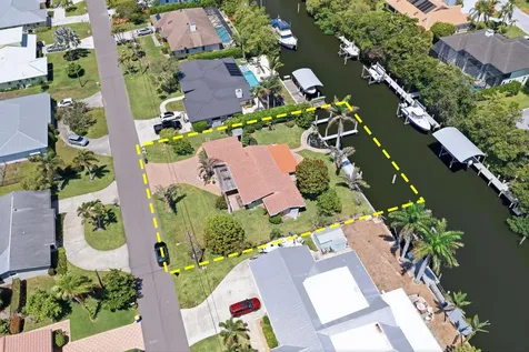 8455 SE Palm Street Hobe Sound FL 33455