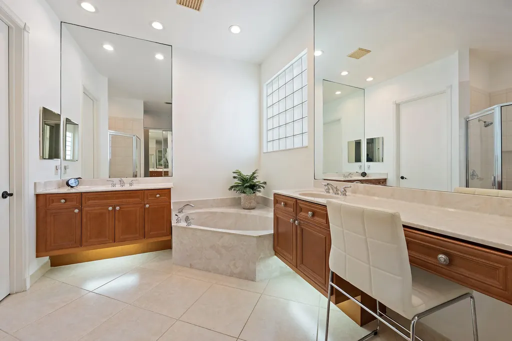 141 Sedona Way Palm Beach Gardens FL 33418