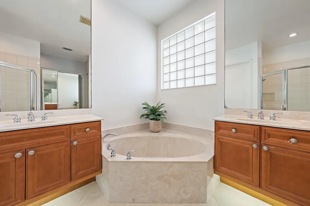 141 Sedona Way Palm Beach Gardens FL 33418