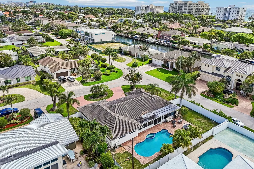 2940 NE 39th Court Lighthouse Point FL 33064