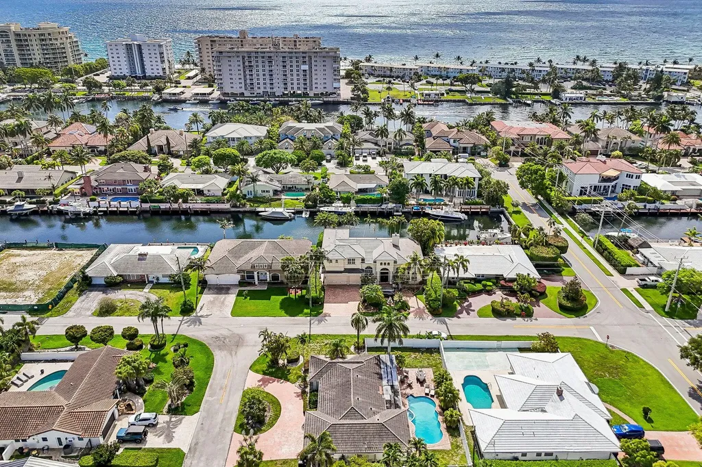 2940 NE 39th Court Lighthouse Point FL 33064