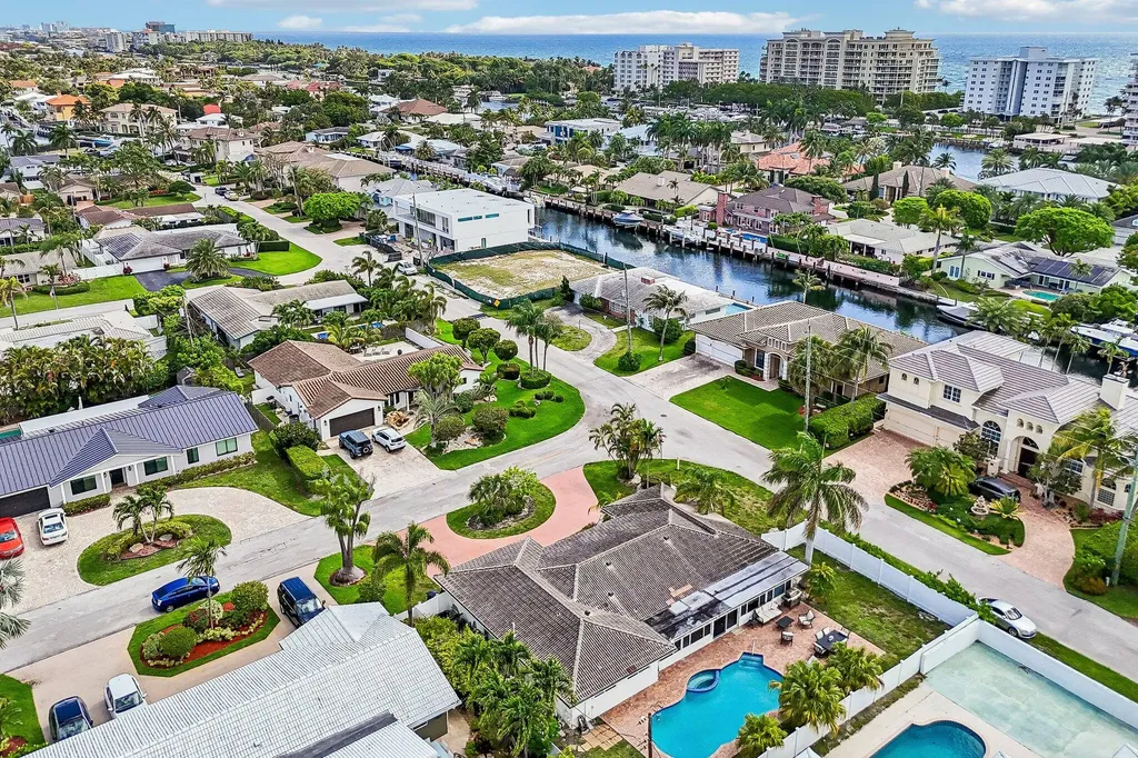 2940 NE 39th Court Lighthouse Point FL 33064