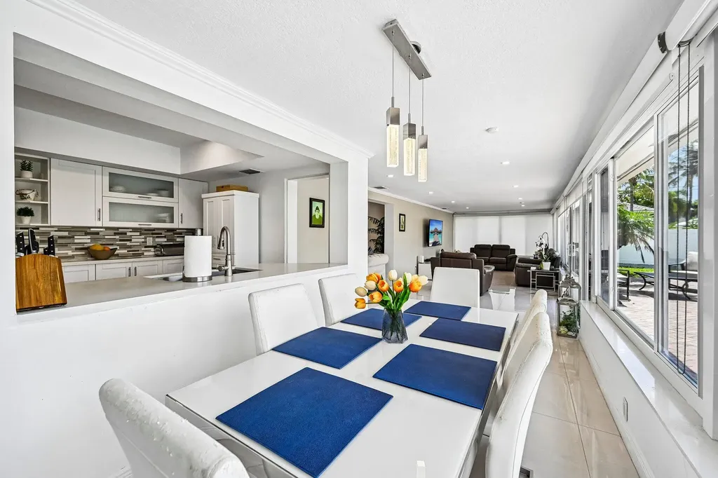 2940 NE 39th Court Lighthouse Point FL 33064