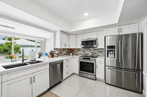 2940 NE 39th Court Lighthouse Point FL 33064
