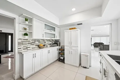 2940 NE 39th Court Lighthouse Point FL 33064