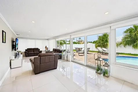 2940 NE 39th Court Lighthouse Point FL 33064