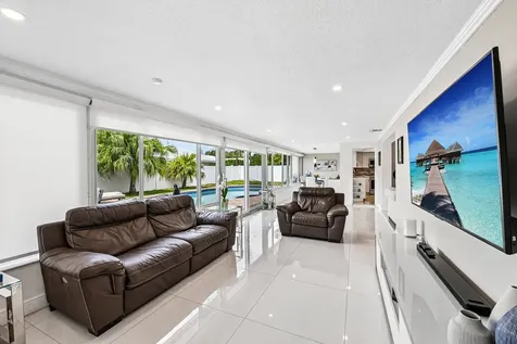 2940 NE 39th Court Lighthouse Point FL 33064