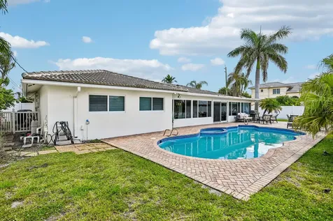 2940 NE 39th Court Lighthouse Point FL 33064