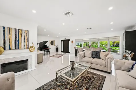 2940 NE 39th Court Lighthouse Point FL 33064