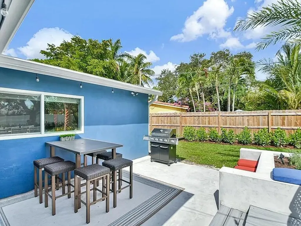 803 Bluebird Drive Delray Beach FL 33444
